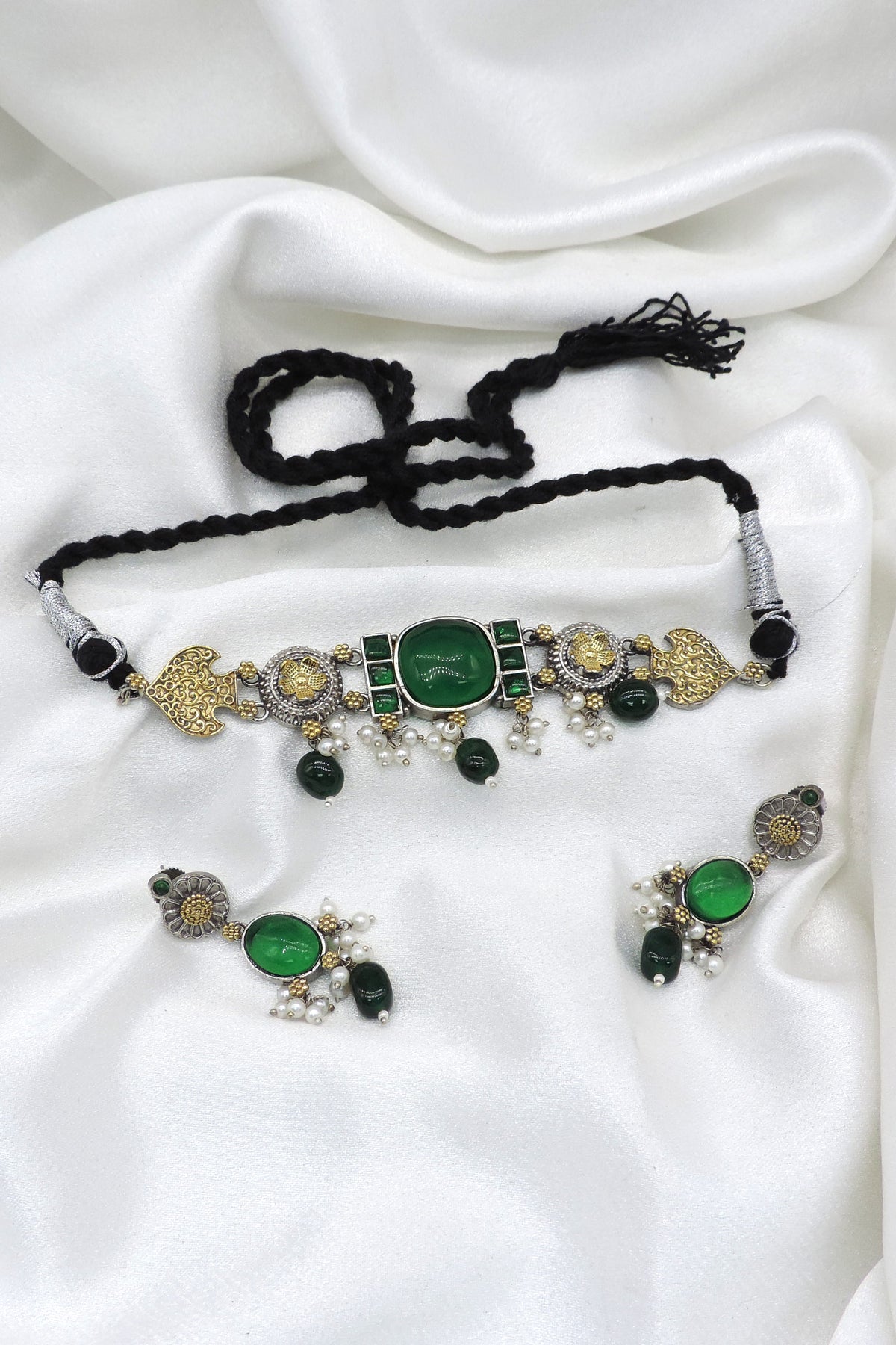Oxidized Dual Tone Kundan Choker Set