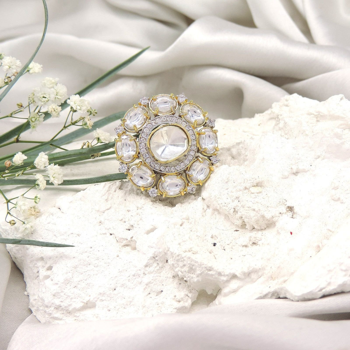 Round Polki-Style AD Halo Ring Image 0