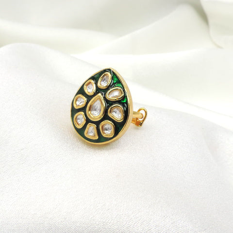 Emerald kundan teardrop ring by Joyrias