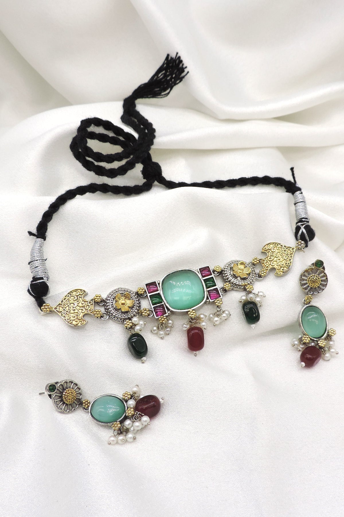 Oxidized Dual Tone Kundan Choker Set