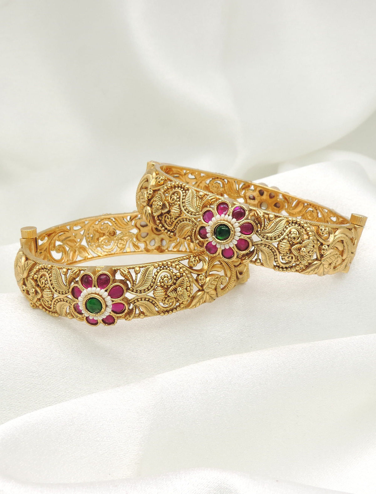 Ruby Floral Antique Bangle Set | Joyrias