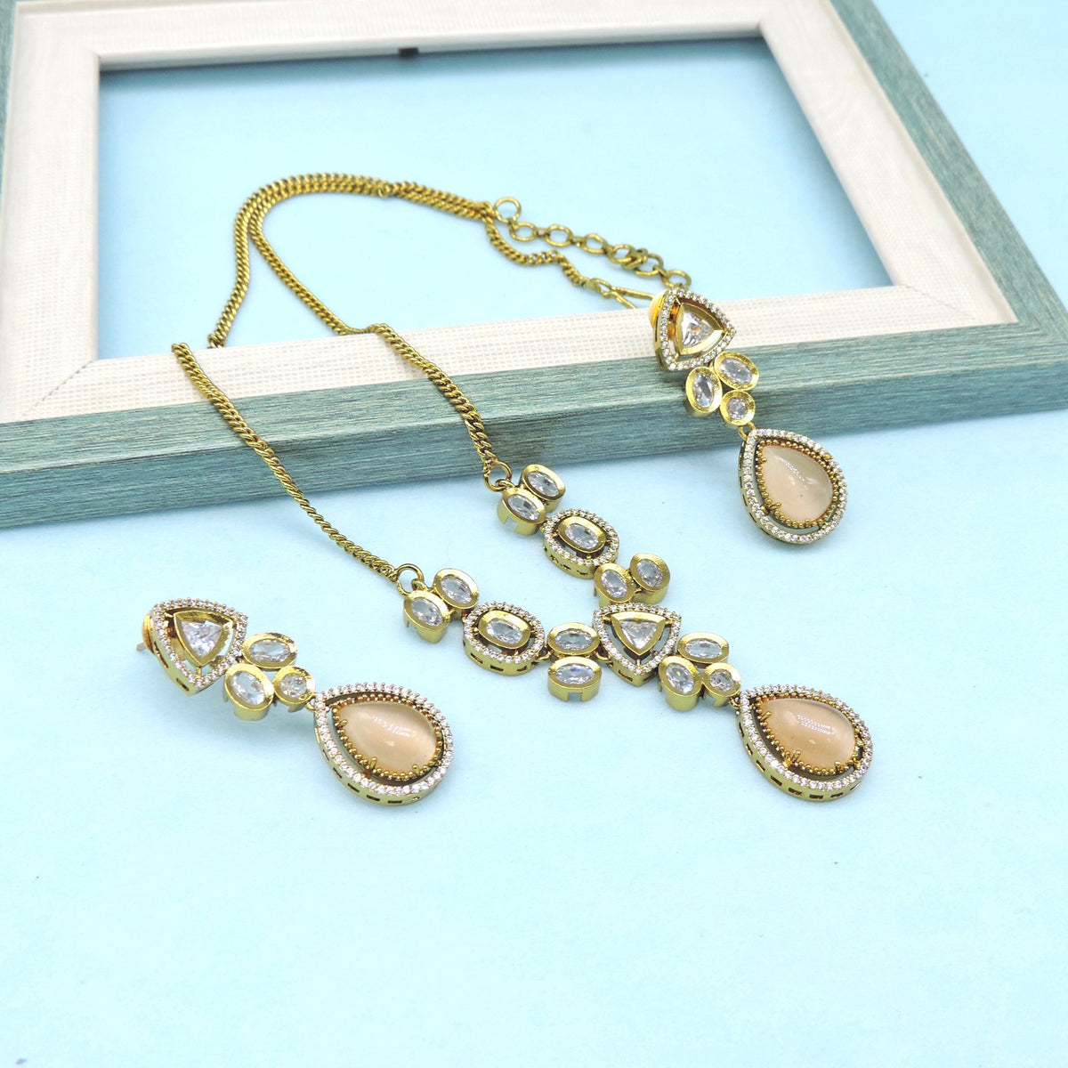 Victorian necklace with peach color stone – Indian Victorian style jewelry USA – Joyrias