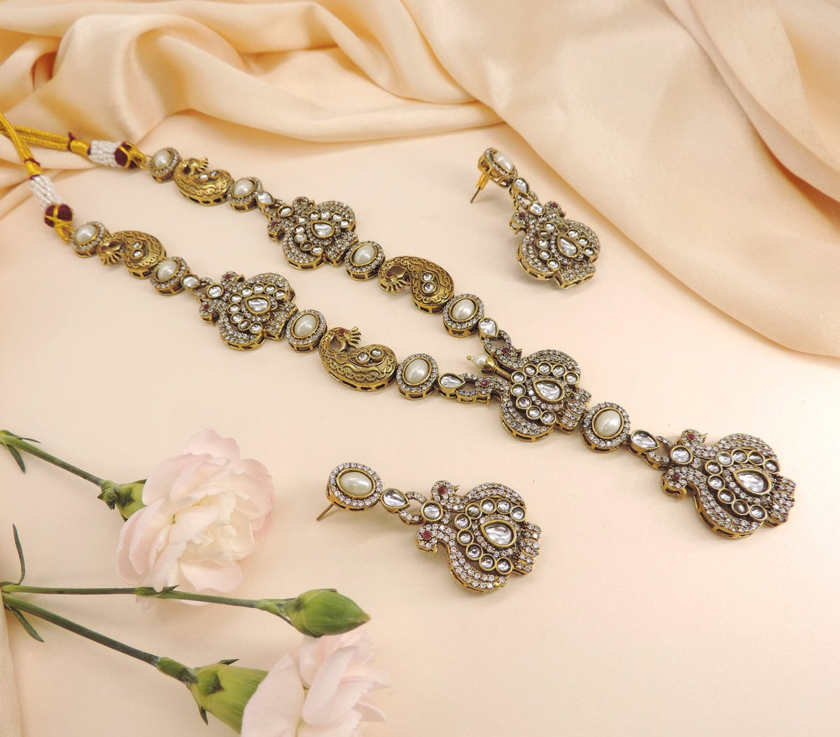 Antique gold plated temple necklace set with Kundan and pearls – South Indian jewelry USA – Joyrias