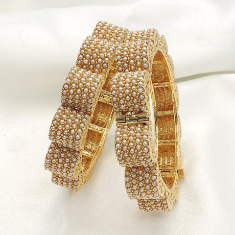 Luxe Pearl Flexi Bangle Set by Joyrias