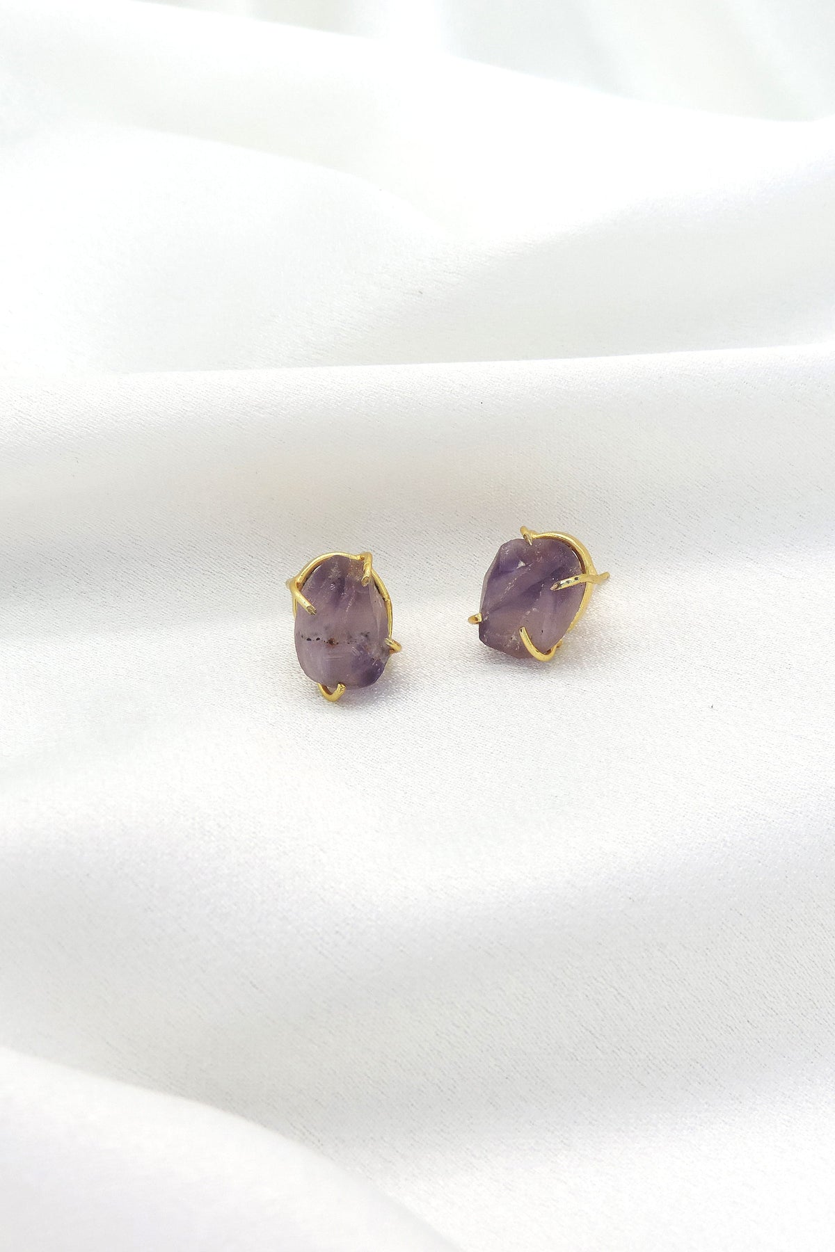 Raw Amethyst Stud Earrings – Gold Prong Natural Stone Minimal Earrings