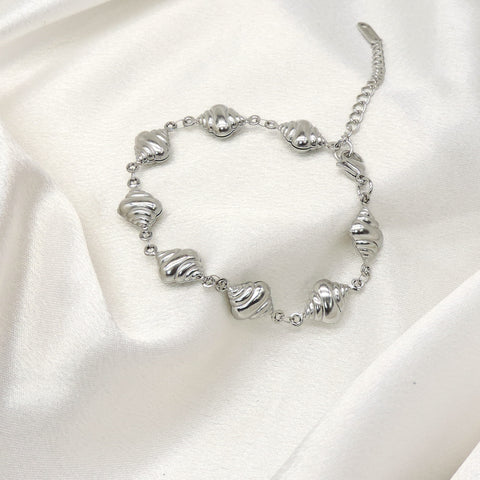 Silver Shell Link Bracelet by Joyrias