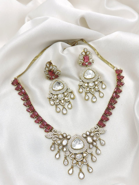 Emerald Kundan Necklace Set