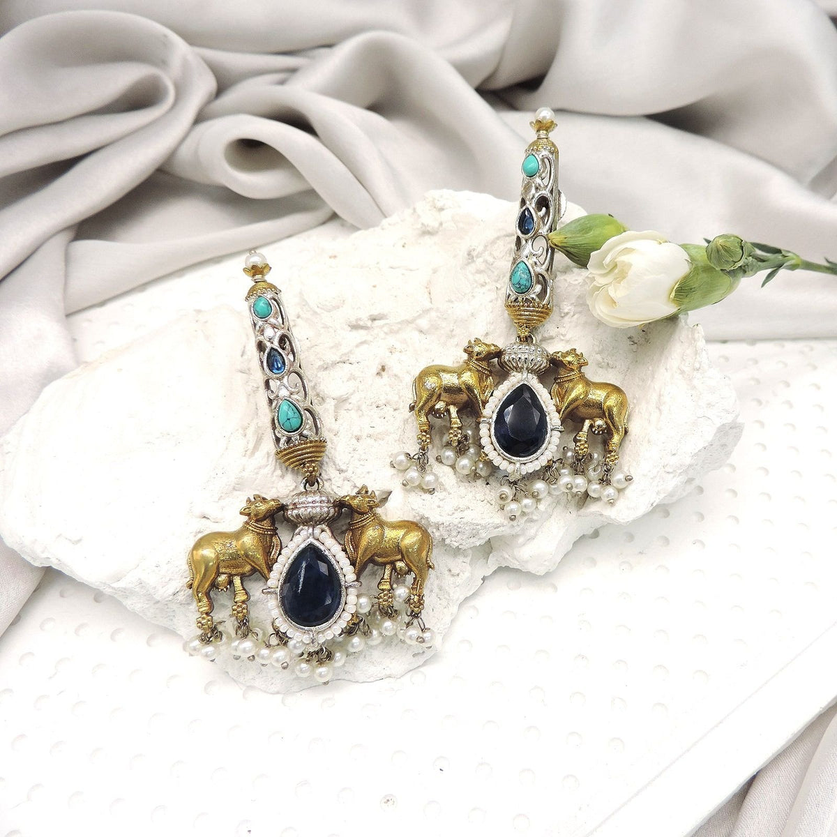 Dual tone Nandi motif black stone oxidized earrings – Indian festive earrings – Joyrias