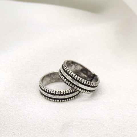 Oxidized silver double finger beaded band ring with traditional detailing by joyrias