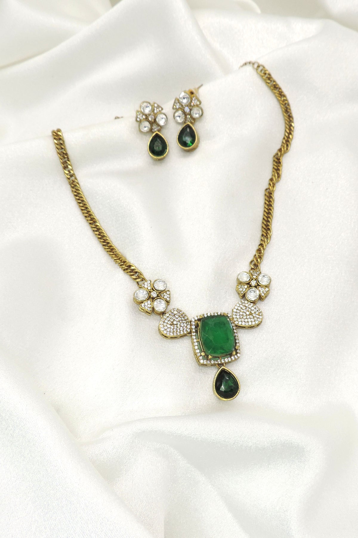 Royal Blue Kundan Necklace Set