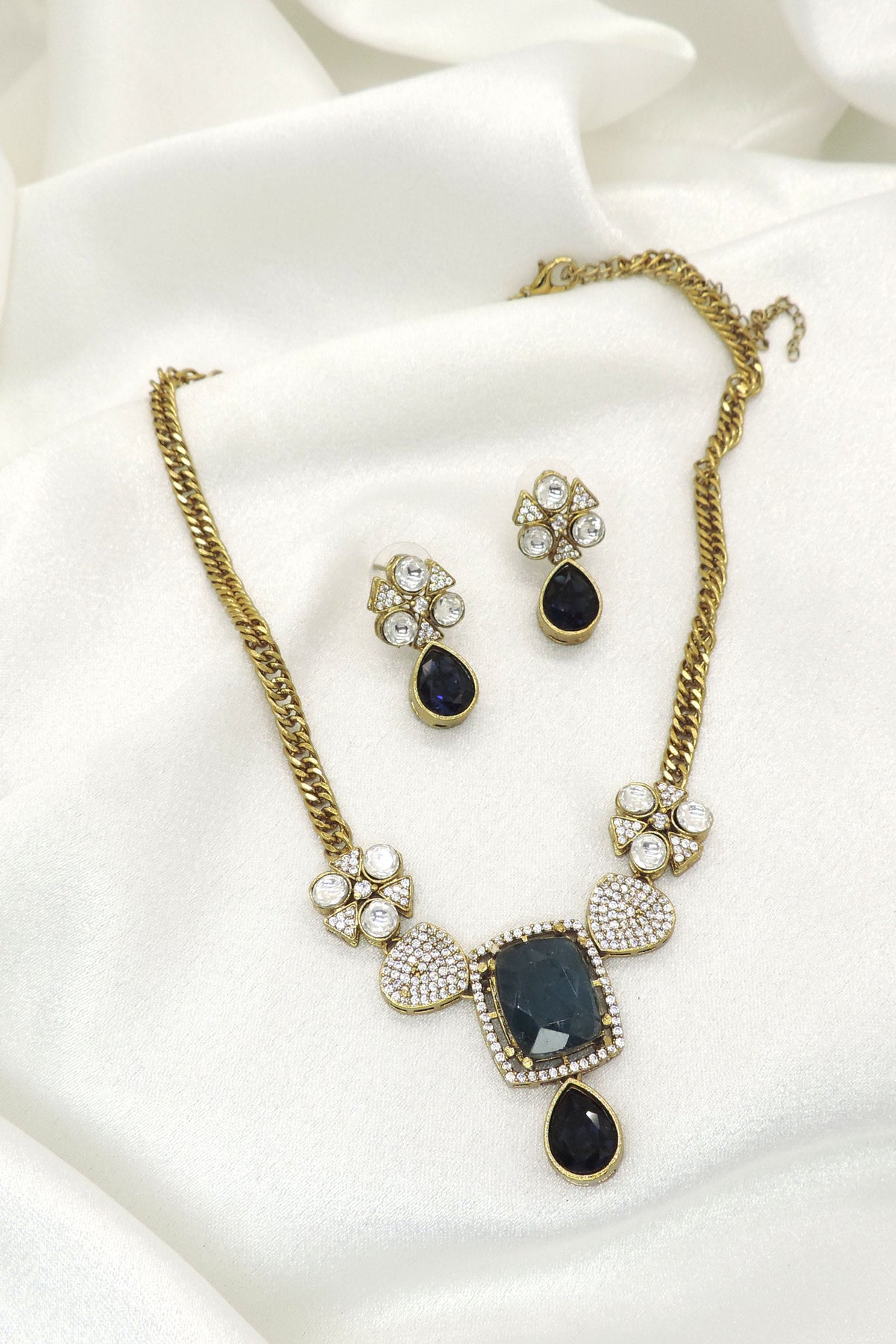 Royal Blue Kundan Necklace Set