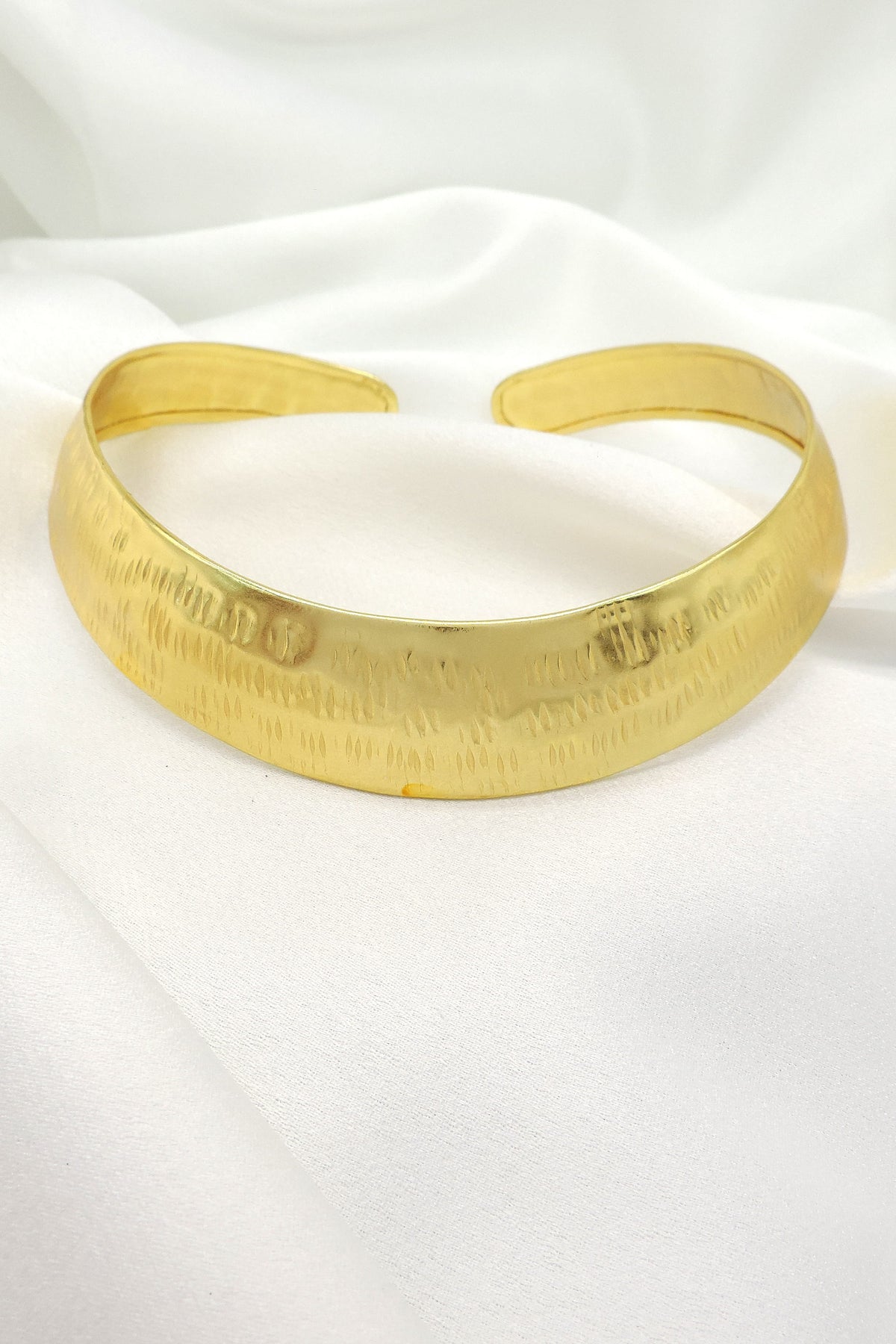 Gold Plated Hammered Choker Necklace | Bold Statement Collar | Joyrias