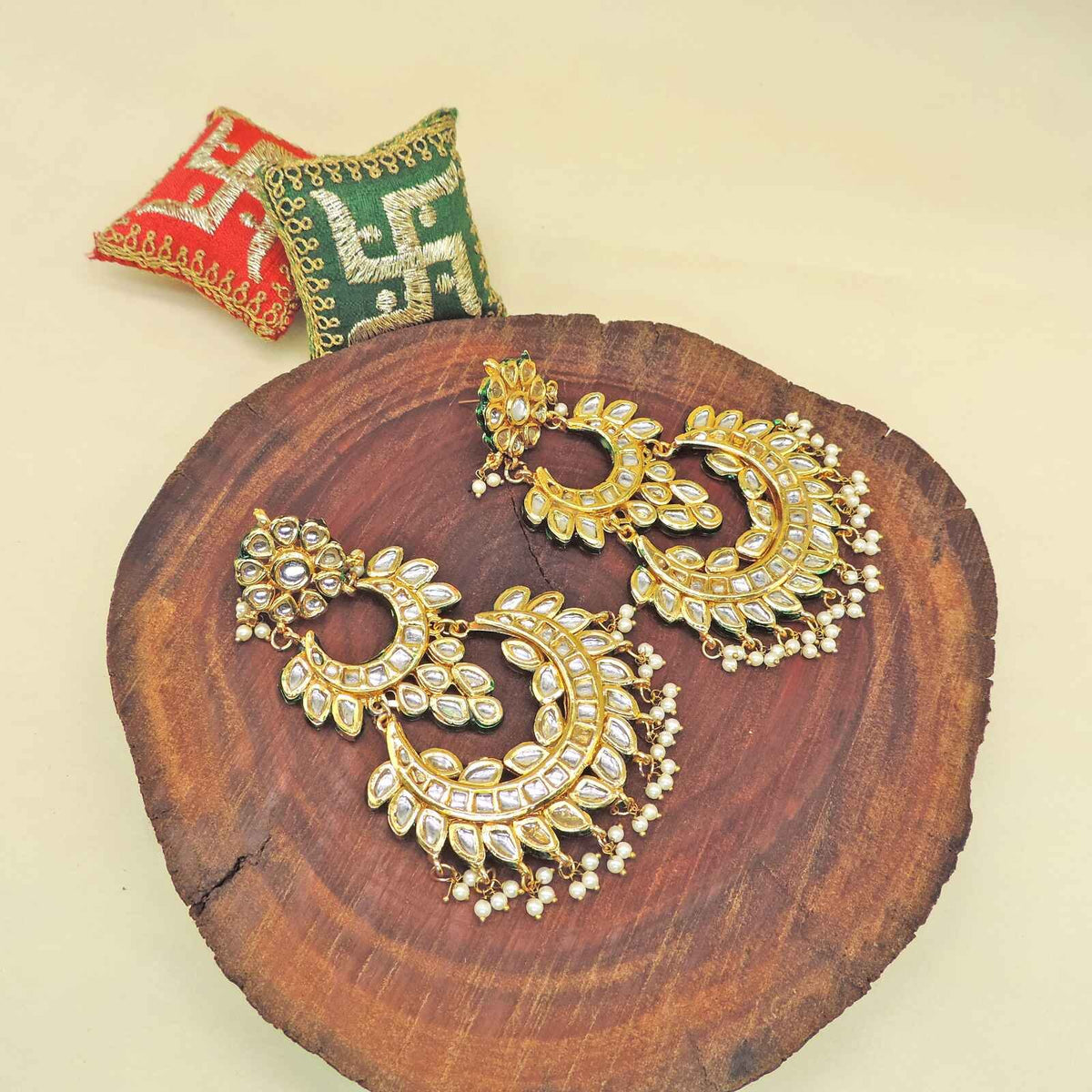 Kundan Statement Earrings Image 0