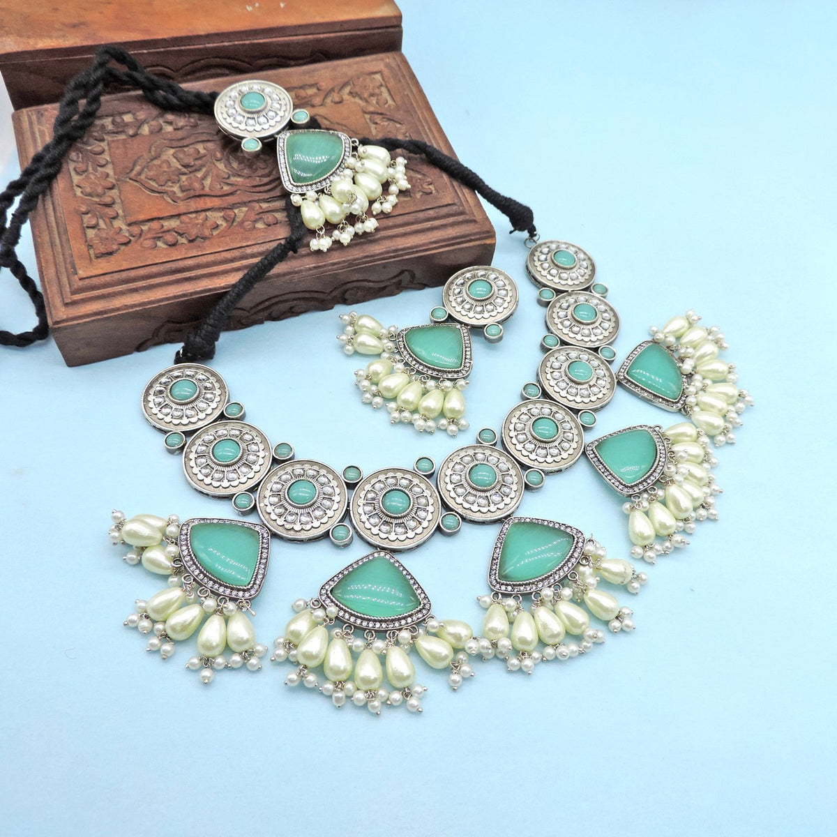 Silver plated Monalisa necklace set in sage green – Indian ethnic necklace for weddings – Joyrias