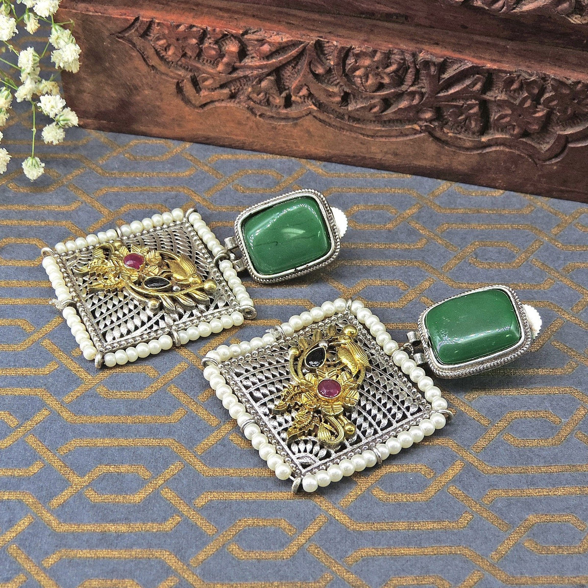 Green stone silver and gold color plated Image 0