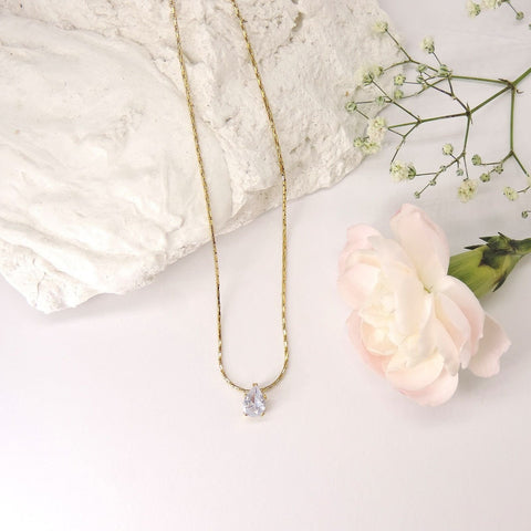 18K gold plated teardrop solitaire pendant necklace – minimalist gold teardrop necklace USA – Joyrias