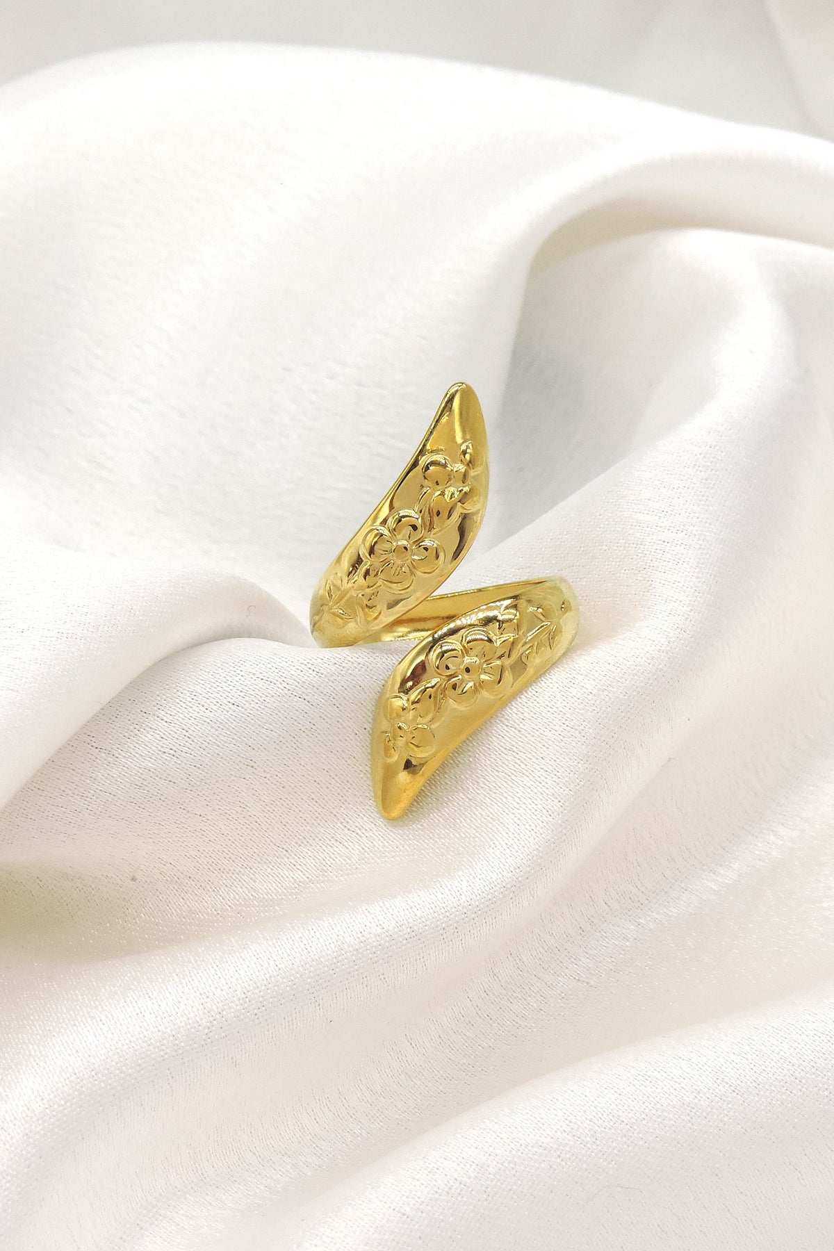 Floral Wrap Gold Ring by Joyrias
