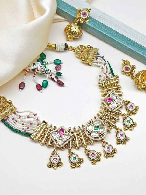 Traditional Kundan Necklace Image 0
