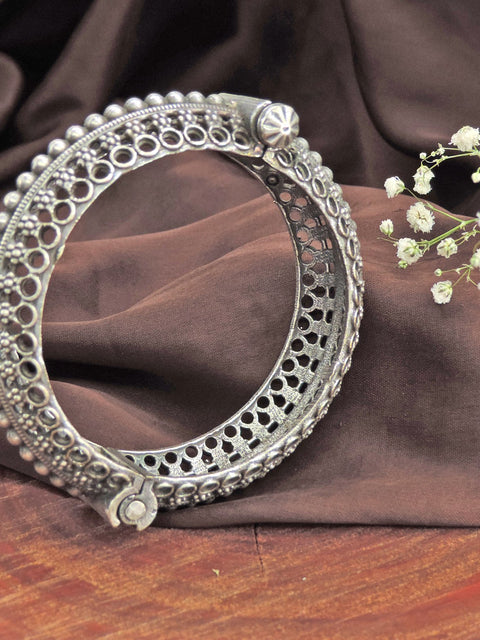 Openable oxidized bangle – Indian openable silver finish kada for women USA – Joyrias