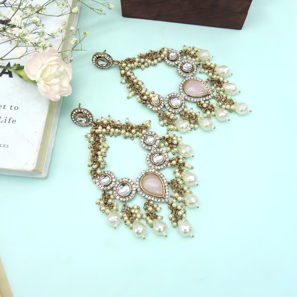 Antique gold plated Kundan and pearl chandelier earrings with pastel pink stone – Indian jewelry USA – Joyrias
