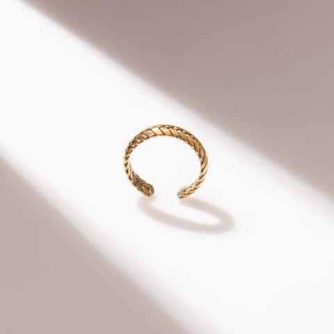 Antique gold twisted open ring – adjustable Indian gold ring for women USA – Joyrias