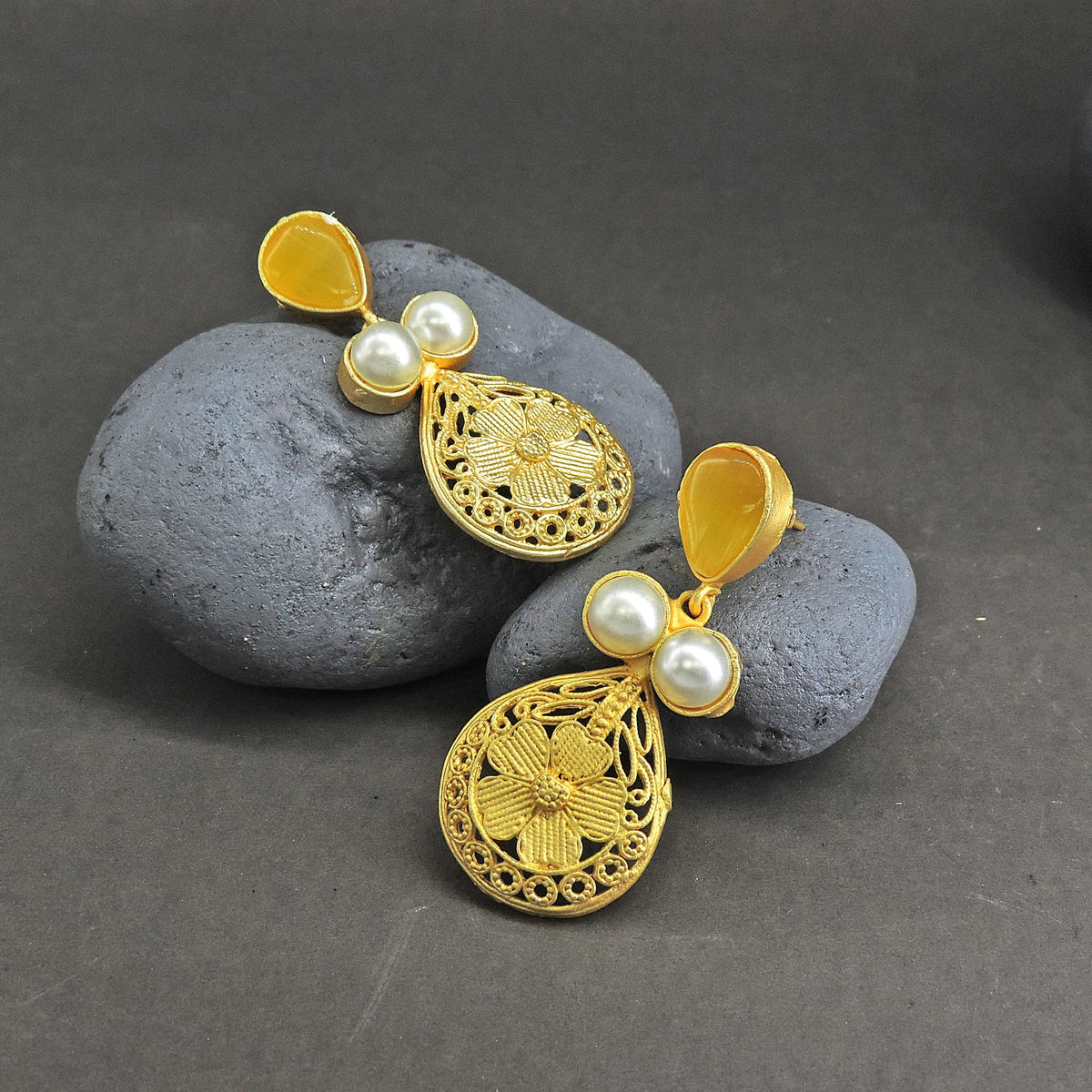 Handmade brass earrings variant 3 – Indian artisan earrings for festivals USA – Joyrias