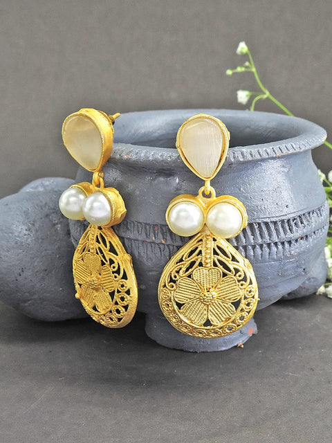 Handmade brass earrings variant 2 – Indian ethnic brass earrings for Navratri – Joyrias