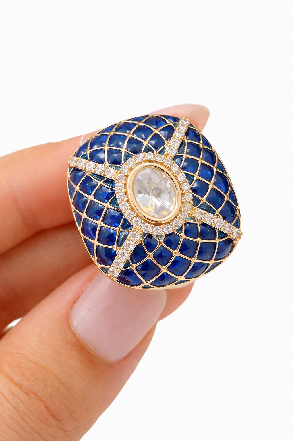 Emerald Luxe Statement Ring with Kundan