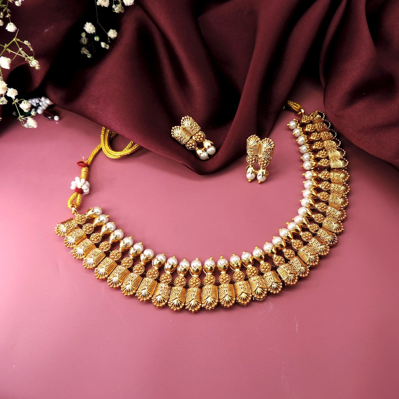 Golden Shell Pearl Necklace Set