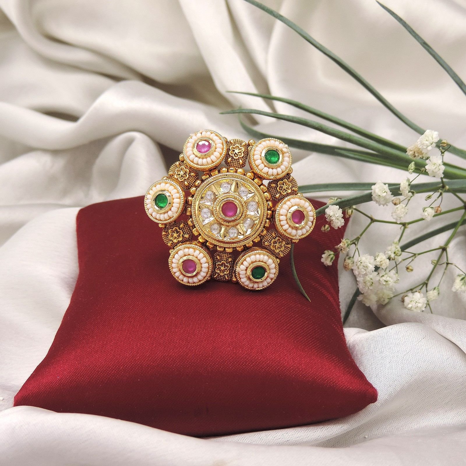 Pearl-Center Floral AD Kundan Cocktail Ring