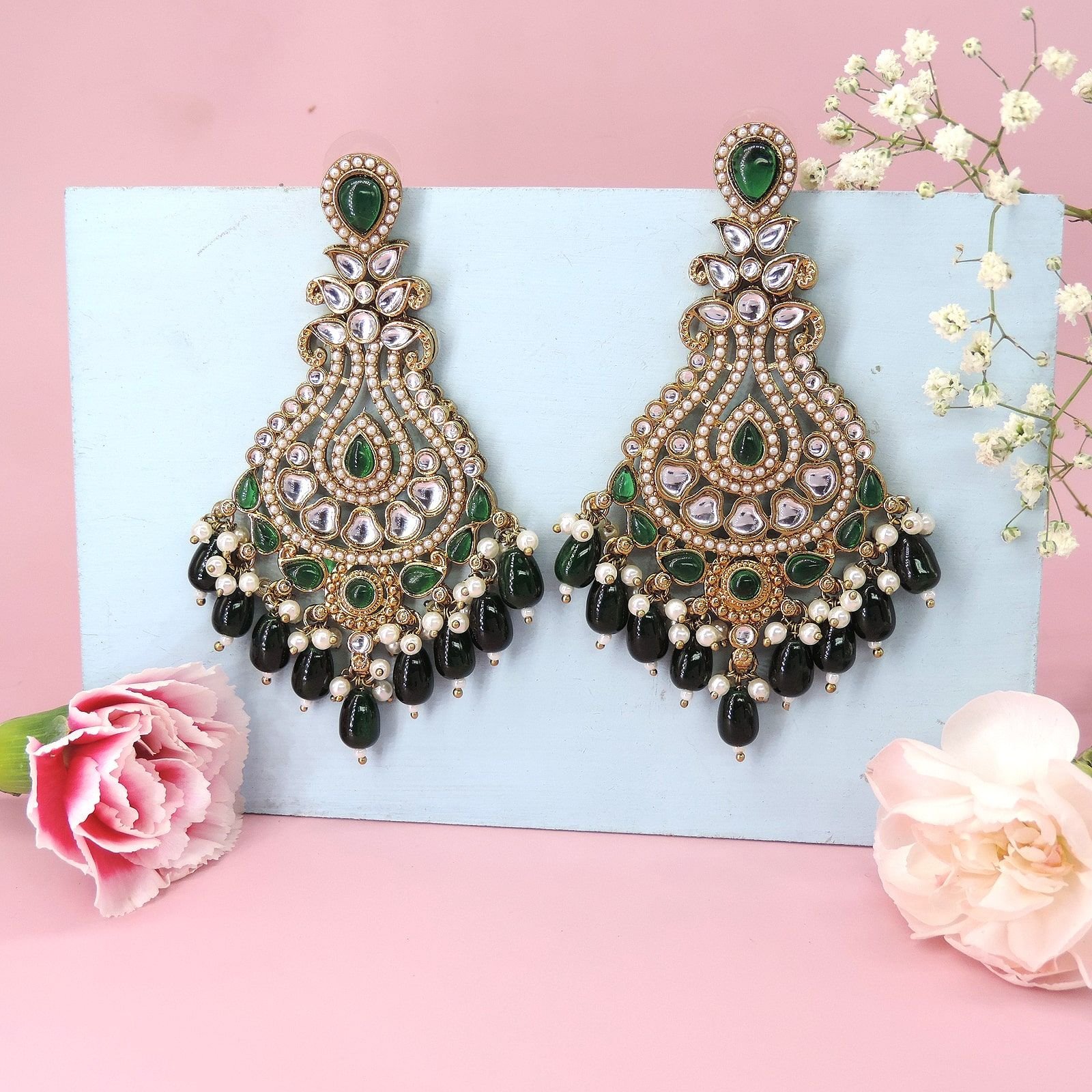 Emerald Green Kundan & Pearl Chandelier Earrings – Bridal Statement Jewelry